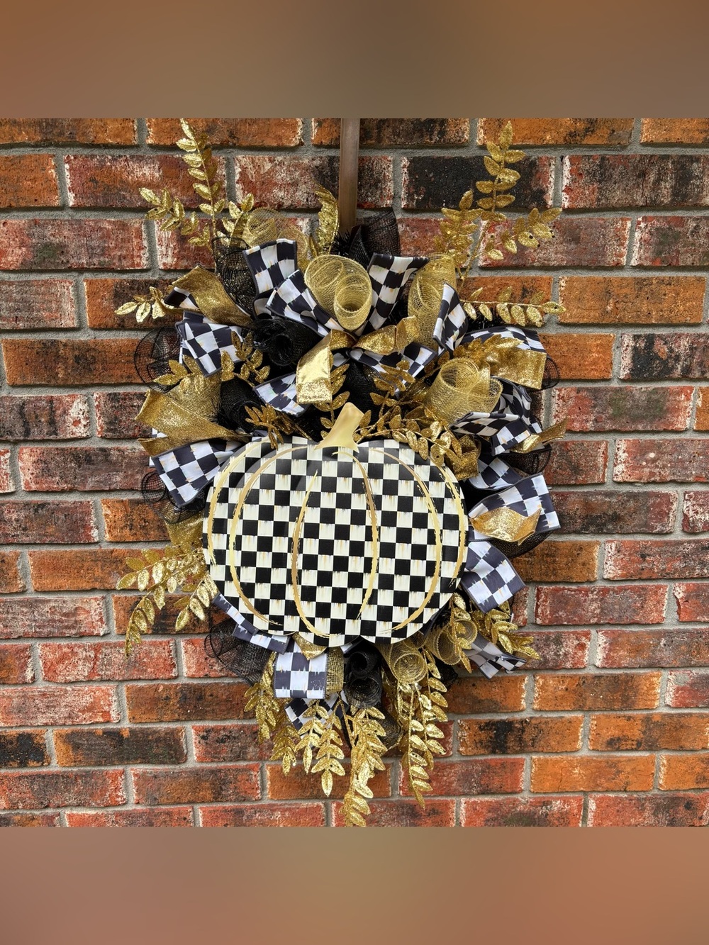 💛 Golden Checkered Pumpkin Tear-Drop Swag Wreath